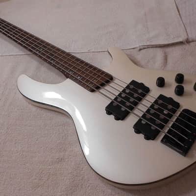 Cort C5H Artisan Series RH 5 String Electric Bass, White Pearl, OE Bag NEAR MINT image 4