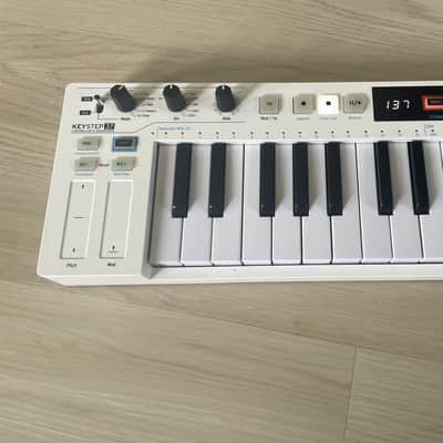 Arturia KeyStep 37 MIDI Controller 2021 - 2025 - White image 2