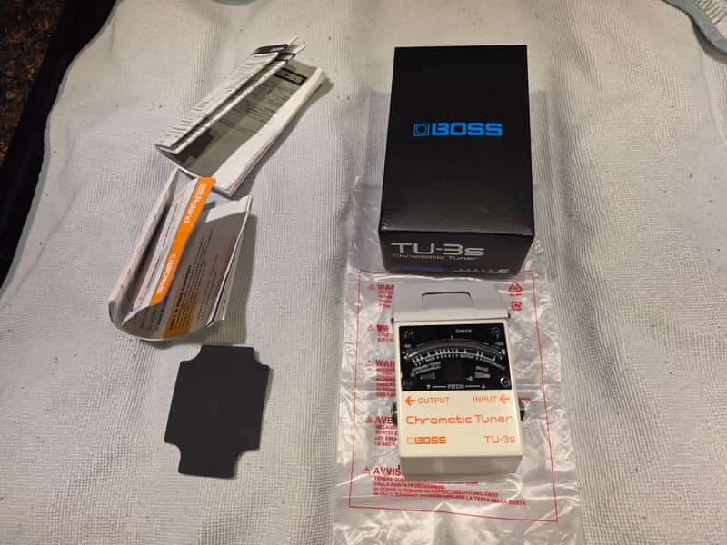 Boss TU-3S Chromatic Tuner image 1