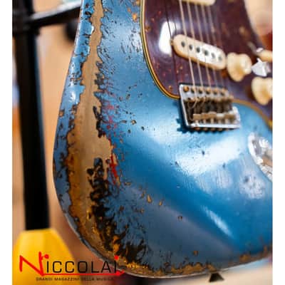 Fender Custom Limited Edition Roasted '60s Stratocaster Super Heavy Relic Aged Lake Placid Blue 3 Color Sunburst image 4