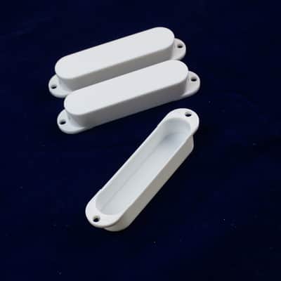 Replacement Strat Style Single Coil Guitar Pickup Cover Set ,No holes /White image 3