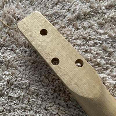 3 String Cigar Box Guitar Maple Neck, 22 Frets Fingerboard image 3