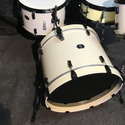 Noble and Cooley Horizon/CD Maple toms-Nesting Toms- Antique White image 9