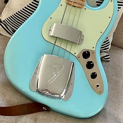 Squier Classic Vibe Jazz Bass Loaded Body + Extras image 1