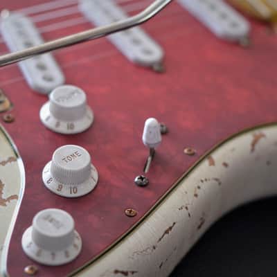 Fender Stratocaster Custom American Performer Heavy Relic Nitro Vintage White image 1