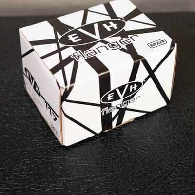 MXR EVH117 Flanger Guitar Effects Pedal image 8