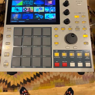 Akai MPC One Standalone MIDI Sequencer Retro Edition image 2