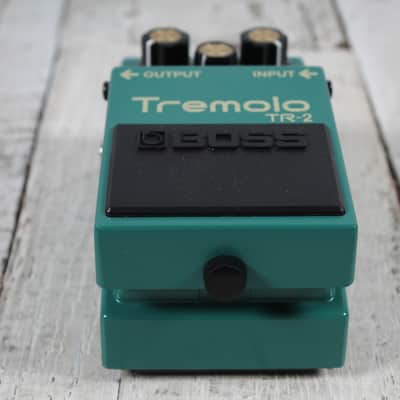 Boss TR-2 Tremolo Pedal Electric Guitar Effects Pedal Vintage Tremolo Effects image 9