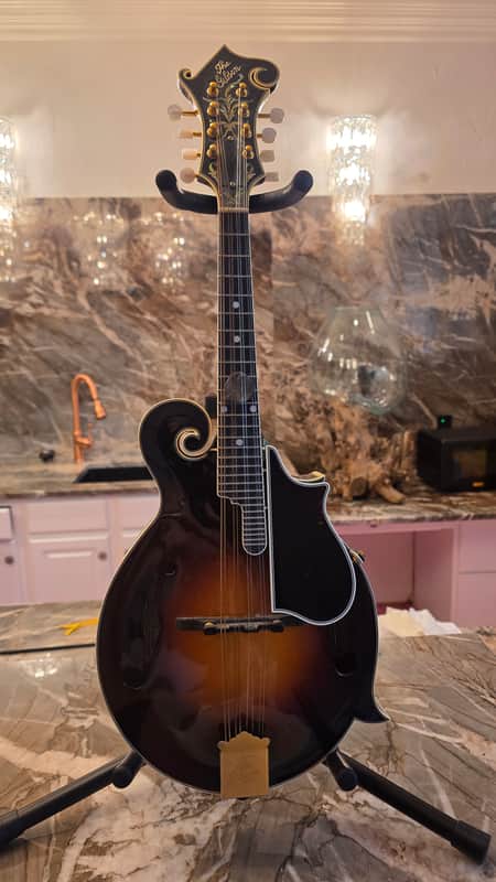 2002 Gibson F-5 Master Model Mandolin – Danny Roberts Signed – Sunburst – OHSC Bild 1