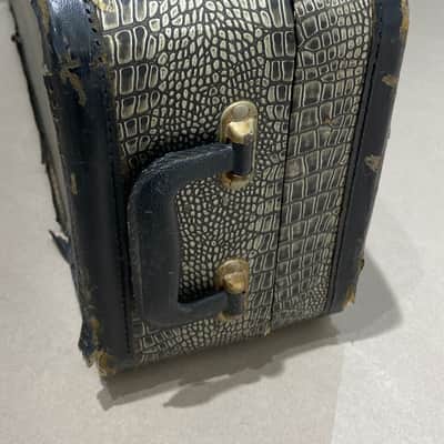 Selmer Mark VI 1964 case image 3
