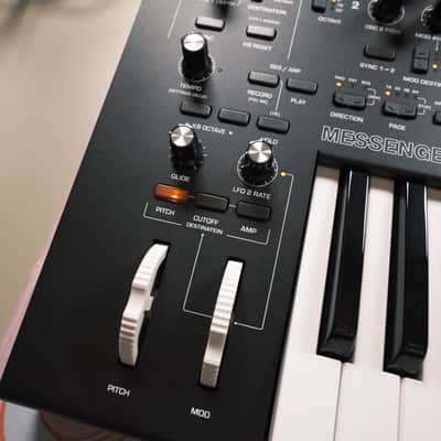Moog Messenger 32-Key Monophonic Synthesizer 2025 - Present - Black image 5