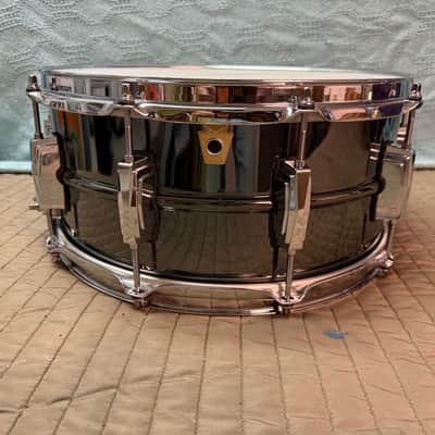 LUDWIG  🥁 Black beauty usa snare drum 6.5 x 14 upgraded head and wires image 2