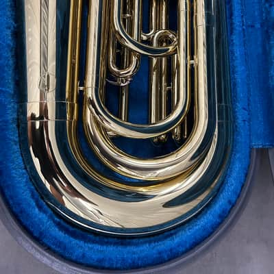 Yamaha YBB-105  3/4 tuba with case new condition ybb105 image 2