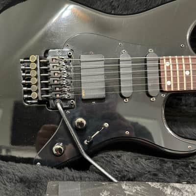 Valley Arts Standard Pro 1990's - Black Pre-Samick EMG's HSC image 2