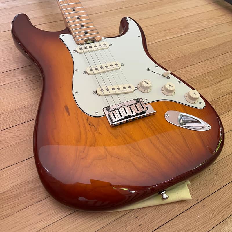 Fender American Elite Stratocaster | Reverb