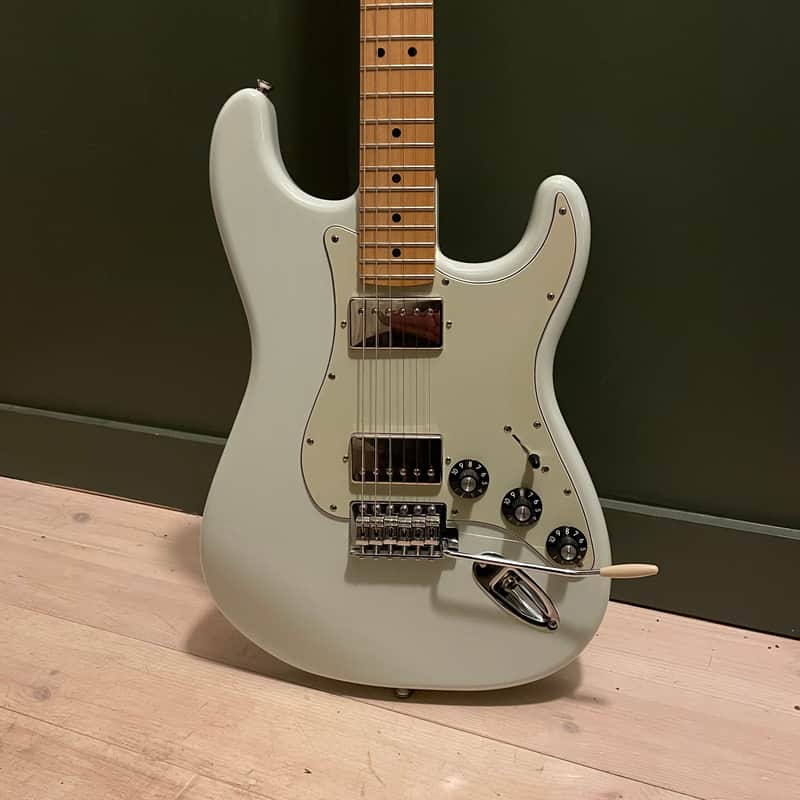 Fender Blacktop Stratocaster HH with Maple Fretboard  - Sonic Blue