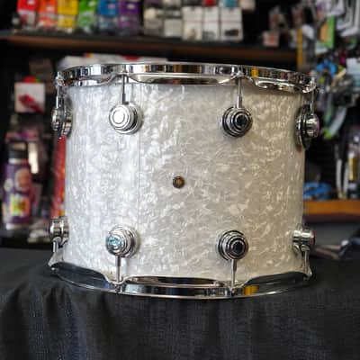 DW USA Collectors Series 14" Maple Standard Tom w/ Rings & Mount - Vintage Classic Marine Pearl | 11x14" image 3