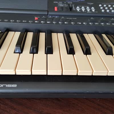 Yamaha PSR-500 Keyboard Portatone Portable 61-Keys, Built in | Reverb