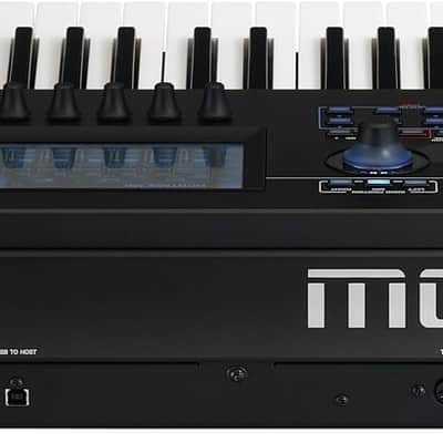 Yamaha Montage M6 Keyboard Synthesizer, 61-Key image 2