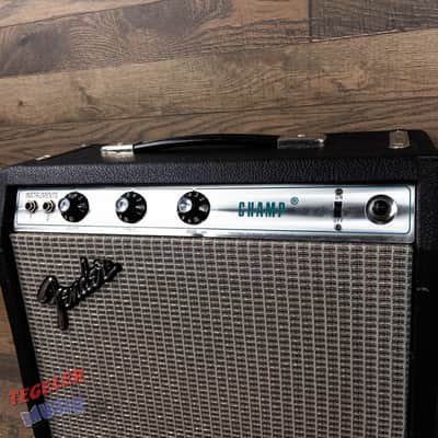 USED-Fender Champ Tube Amp 1976, 6 Watts, 3.2 Ohms, 0.5A, 120V, 60Hz, 8" Speaker image 2