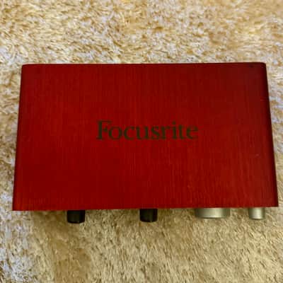 Focusrite Scarlett 2i2 USB 2.0 Audio Interface 2011 - 2016 - Red / Black image 3