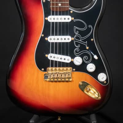 Fender Stevie Ray Vaughan Stratocaster with Pau Ferro Fretboard 2000s - 3-Color Sunburst image 2