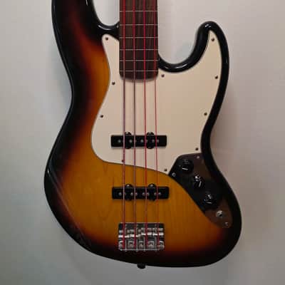 Fender Standard Jazz Bass Fretless 2005 - Brown Sunburst image 3