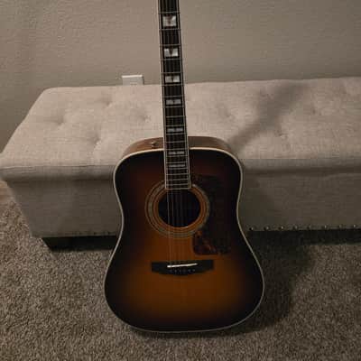 Guild USA D-55 1995 - 2020 - Antique Burst image 1