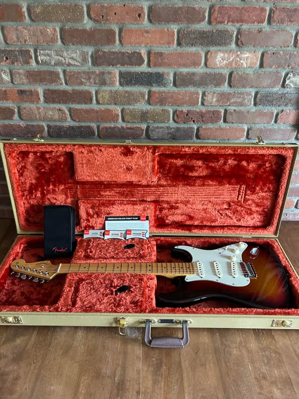 Fender American Deluxe Stratocaster Plus 2014 - 2016 | Reverb Canada