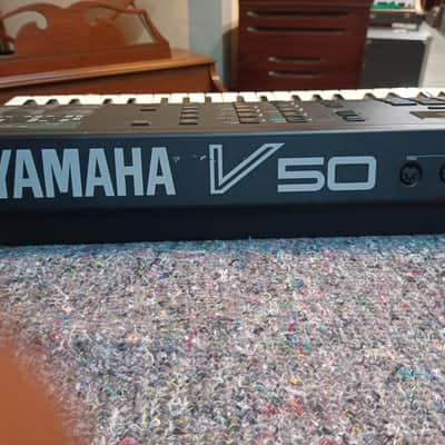 Yamaha V50 FM Synthesizer 1989 - Black image 9