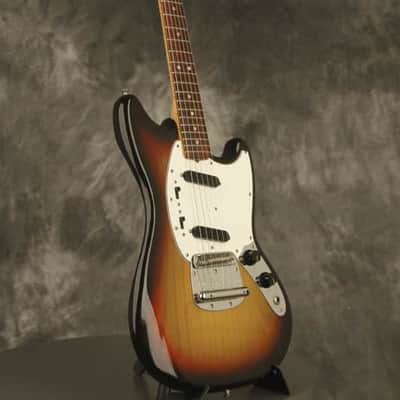 Fender Mustang Guitar 1975, Sunburst image 3