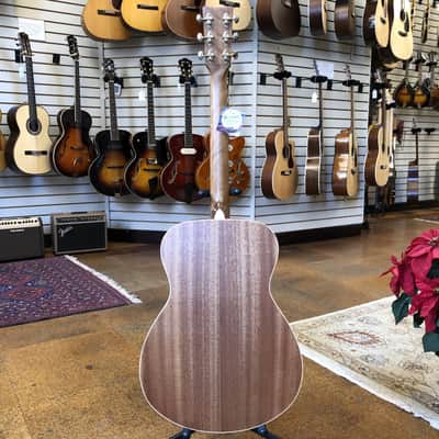 Yamaha Storia I Solid Top Concert Acoustic-Electric Guitar Satin White image 6