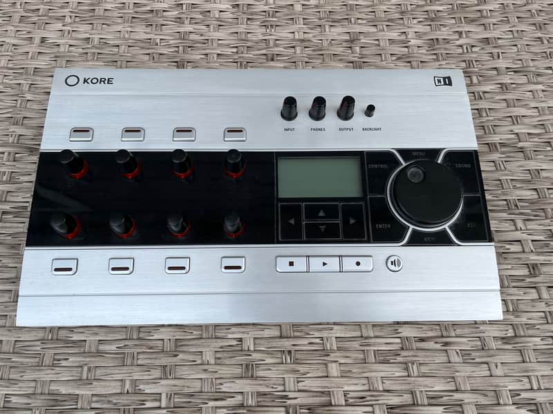 Native Instruments Kore + guitar rig + komplete 4 software 00s Silver image 1