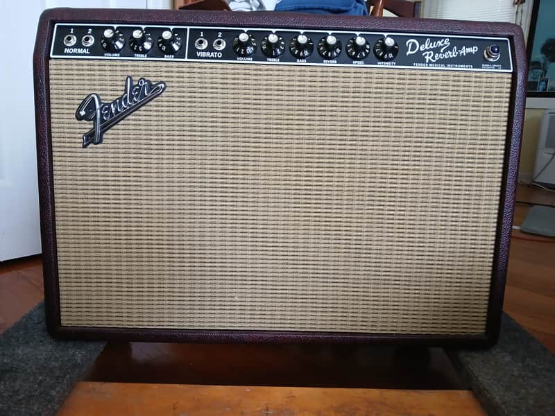 Fender Deluxe Reverb FSR - Wine Red W/Cover image 1