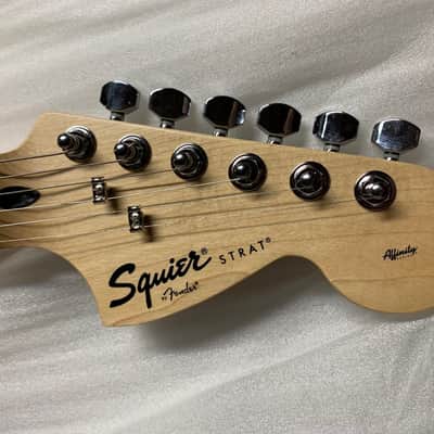 Fender Squier Hello Kitty Stratocaster w/matching gig bag, strap, original box Pink 2005 Rare Like image 22