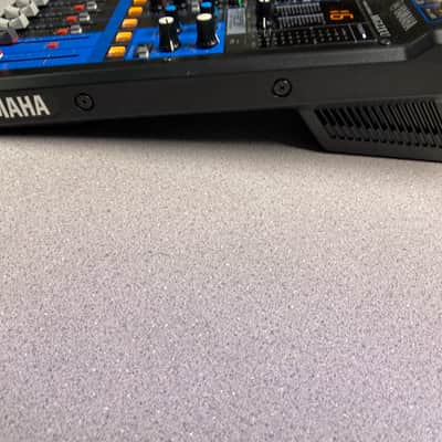 Yamaha MG12XU 12-Channel Analog Mixer 2016 - Present - Black image 5