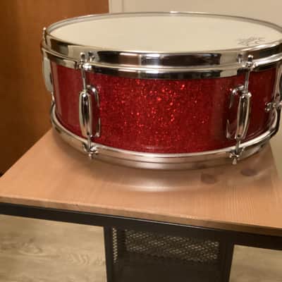 Slingerland No. 161 Deluxe Student Model 5.5x14" 6-Lug Snare Drum with Stick-Saver Hoops 1964 - Red Sparkle image 3