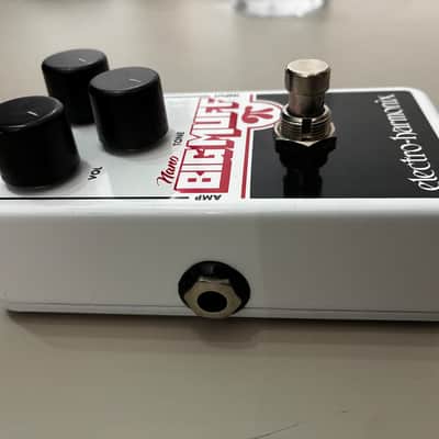 Electro-Harmonix Nano Big Muff Pi Distortion / Sustainer 2013 - Present - White / Black / Red image 4