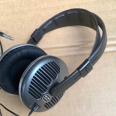 Sennheiser HD 540 Reference headphones image 4
