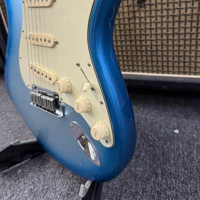 Fender American Elite Stratocaster w/ Maple Fretboard 2017 - Sky Burst Metallic image 3