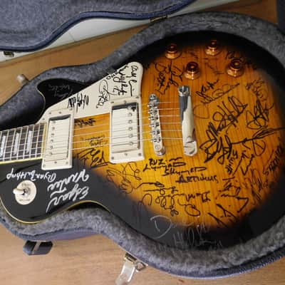 2011 Epiphone Les Paul Standard Vintage Burst Signed by Rock Legends Artists ! image 6