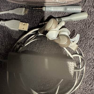 Bose Quietcomfort 20 Acoustic Noise Canceling Headphones w/Adaptors & Case image 6