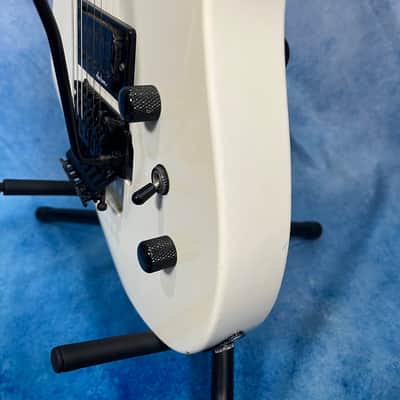 1990 Charvel Jackson DK-065 Dinky White, Made in Japan, MIJ image 11