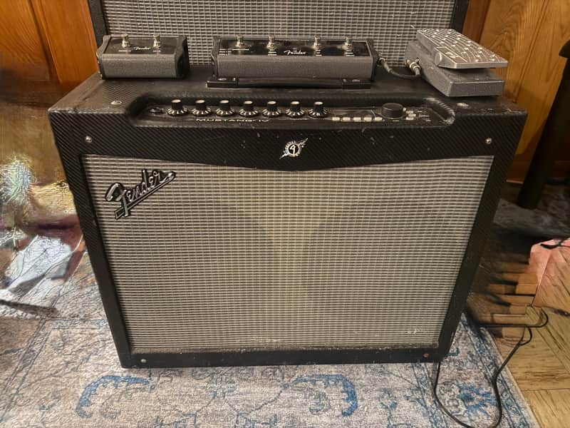 Fender Mustang IV 150-Watt 2x12" Modeling Guitar Combo 2013 - 2016 - Black image 1