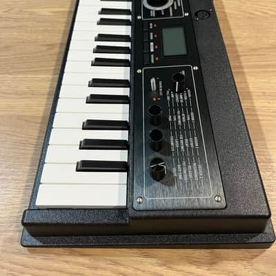 Korg microKORG XL+ 37-Key Synthesizer/Vocoder 2012 - 2019 - Black image 3