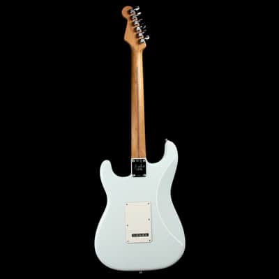 Fender American Pro Stratocaster Sonic Blue Roasted Maple Neck image 3