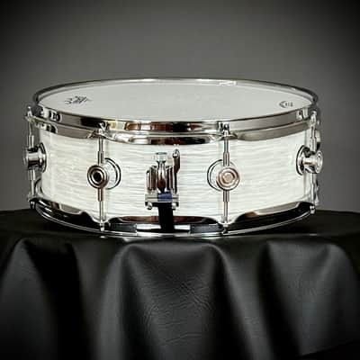 Custom Built Maple 14 x 4 Inch Snare Drum White Oyster Maple Snare Drum 2025 - White Oyster Wrap image 6