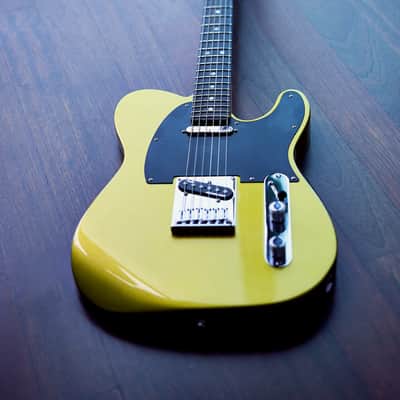 Fender American Ultra II Telecaster 2025 - Solar Flare - Mint image 1