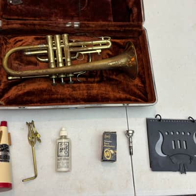 Olds Ambassador Cornet (c. 1966–67) – Good Condition w/ Case, Bach 5C, Humes & Berg Mute image 1