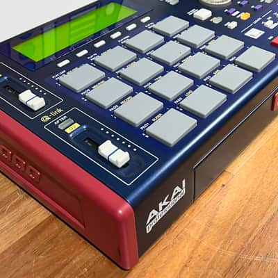 Akai MPC1000 - Blue 128MB RAM w/ CF Card image 3
